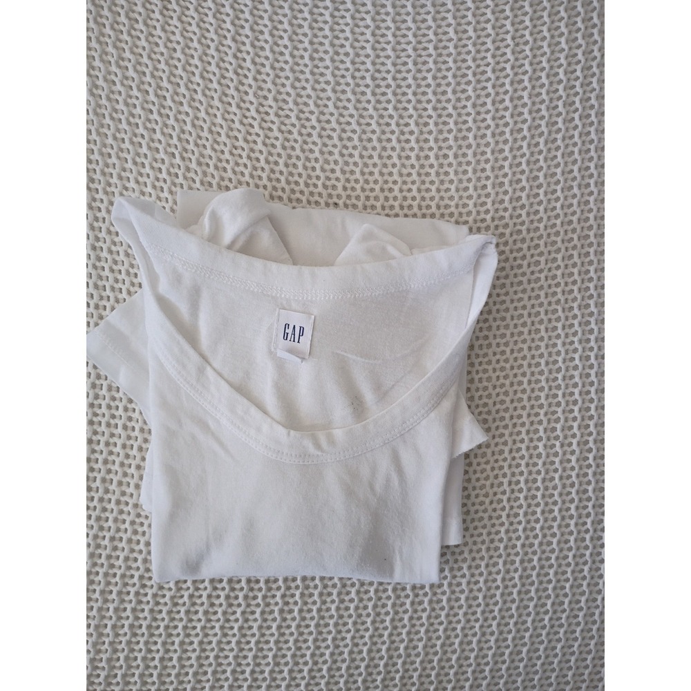 Gap White Puff Sleeve Tee & Active Basic Black V-… - image 6